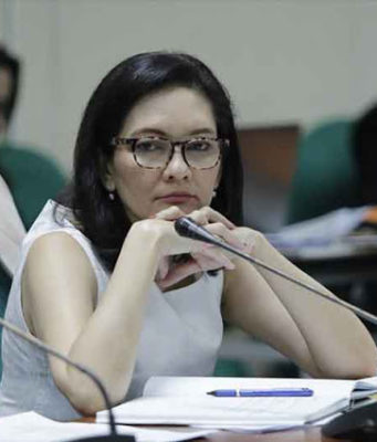 Lawyers urged Hontiveros to return P1.7B illegal bonuses of Philhealth during her term